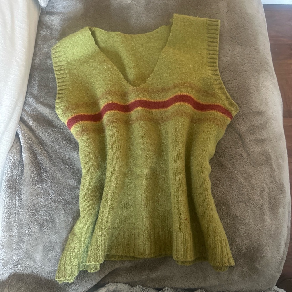 Green and red striped oversized sweater vest - Picture 2 of 6